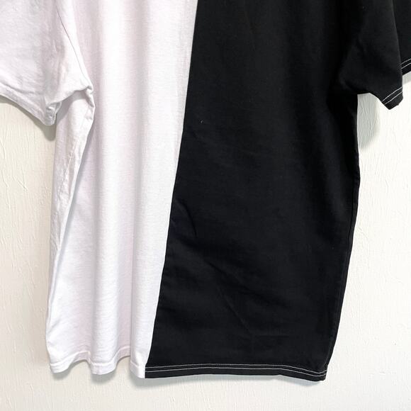 Scream Ghostface Mens Crew Neck T-Shirt Size XL Black White Split Face Halloween - Picture 11 of 11